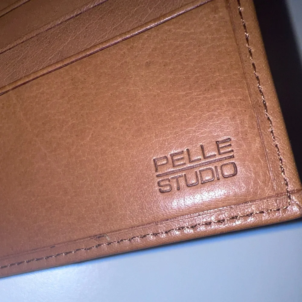 Pelle Studio Dark Brown Leather Wallet & Money Clip